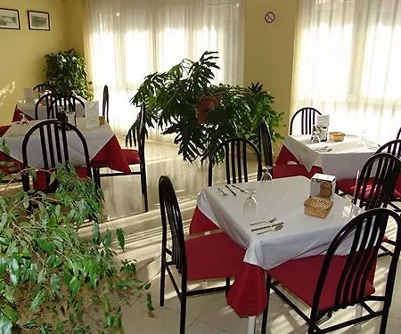 Los Naranjos Hotel 2*
