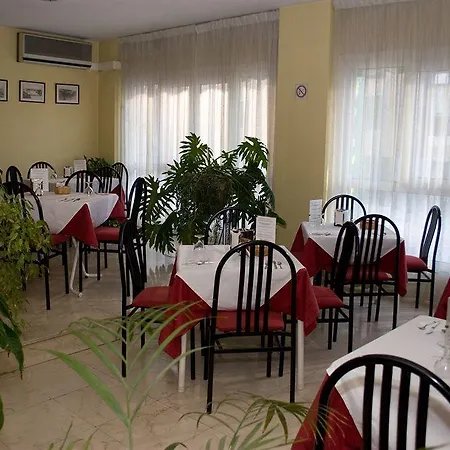 Hotel Naranjos 2*