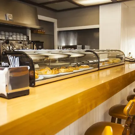 Hotel Naranjos 2*